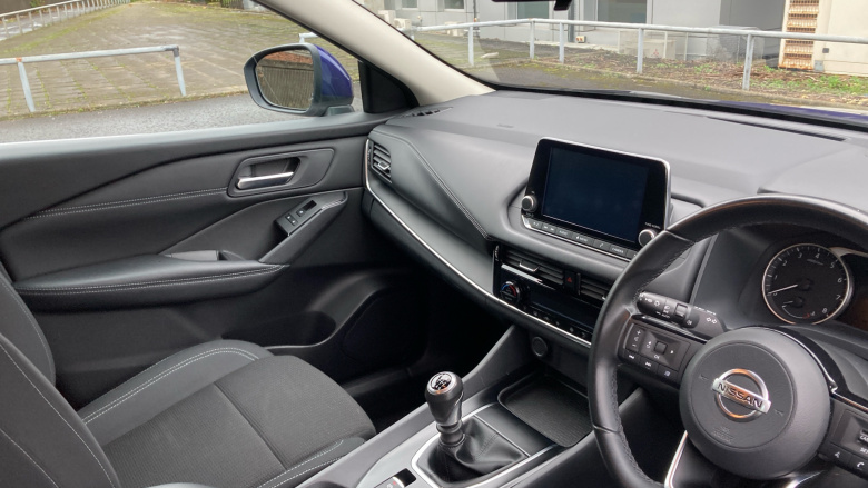 Nissan Qashqai 1.3 DiG-T MH Acenta Premium 5dr Petrol Hatchback